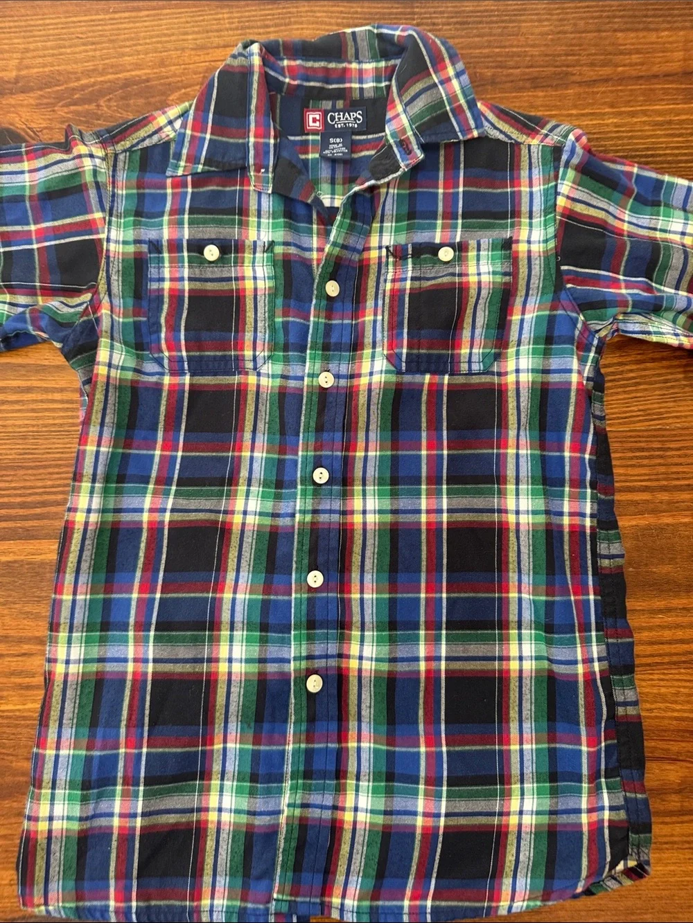 Boys size S(8) Chaps Boys' Blue, Green & Red Plaid Button-Down Shirt.